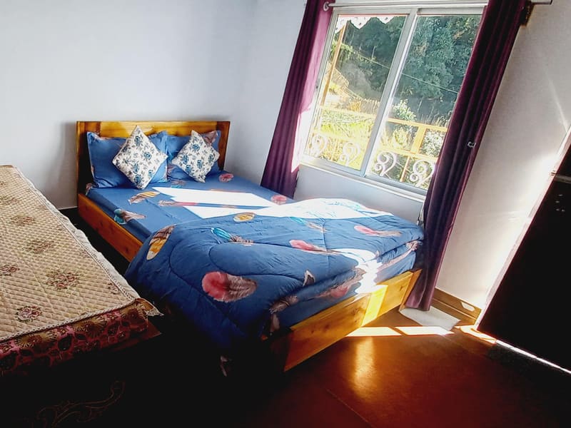 Roshni Home Stay and its garden, Sonada